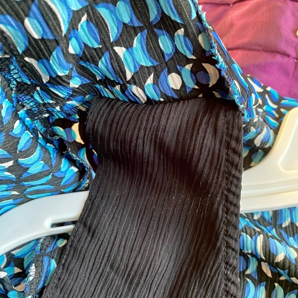 Notations 2-in-1 Blouse + Tank Top - Picture 5 of 10